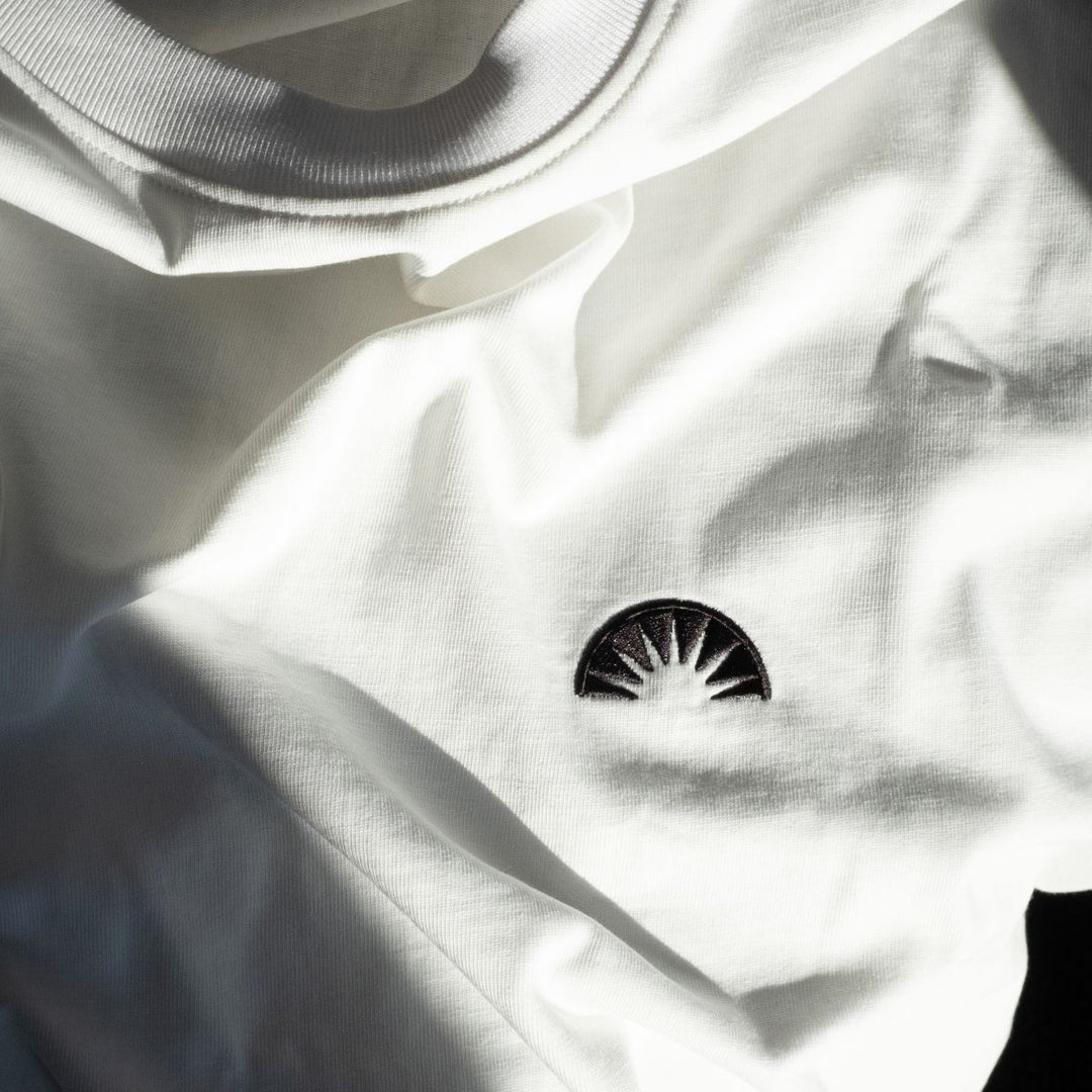FOREVER EMB T-SHIRT - WHITE