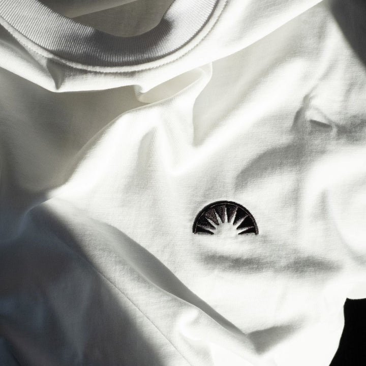 FOREVER EMB T-SHIRT - WHITE