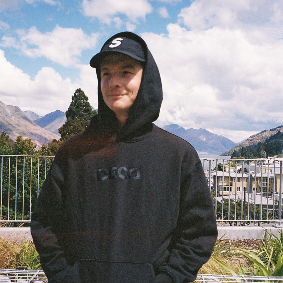 FOREVER EMB PULLOVER HOODIE - PITCH BLACK
