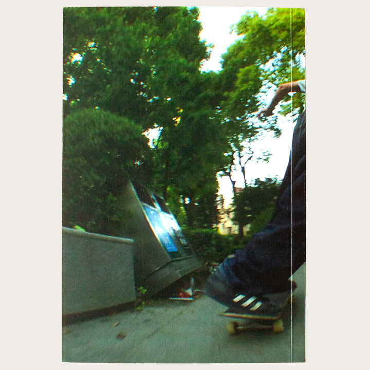 DECO - Doomscroll Zine